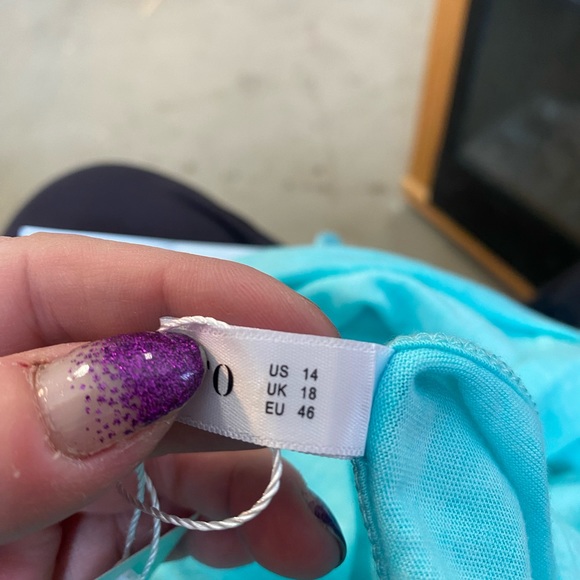 New Beautiful Size Medium (6) or 3 X-Large (14) Blouse!(#292) - Picture 7 of 10